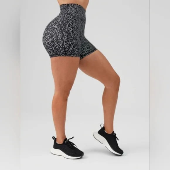 BuffBunny - Micro Legacy Short 4" - Picture 2 of 4